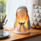 🎄Kerstdeal ALTIJD 50% KORTING!✨ Elegant Religieuze LED Nachtlamp – Sculpturaal Ontwerp, Warme Ambient Licht & Batterijbedreven (Spirituele Decoratie voor Thuis!)