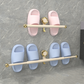 ✨ Oprolbaar Slipperrek met Zuignap – Elegante Goudaccenten, Boorvrije Installatie & Multifunctioneel Ontwerp (Tuinig Slippers & Handdoeken in Badkamer & Keuken!)