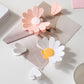 🌞Fris De Lente In Met 50% Korting!🌸Magnetische Margriet Vershoudclips | 5-in-1 Decoratieve Zakjesluiters & Koelkastmagneet | Houd Snacks Vers & Je Keuken Gezellig